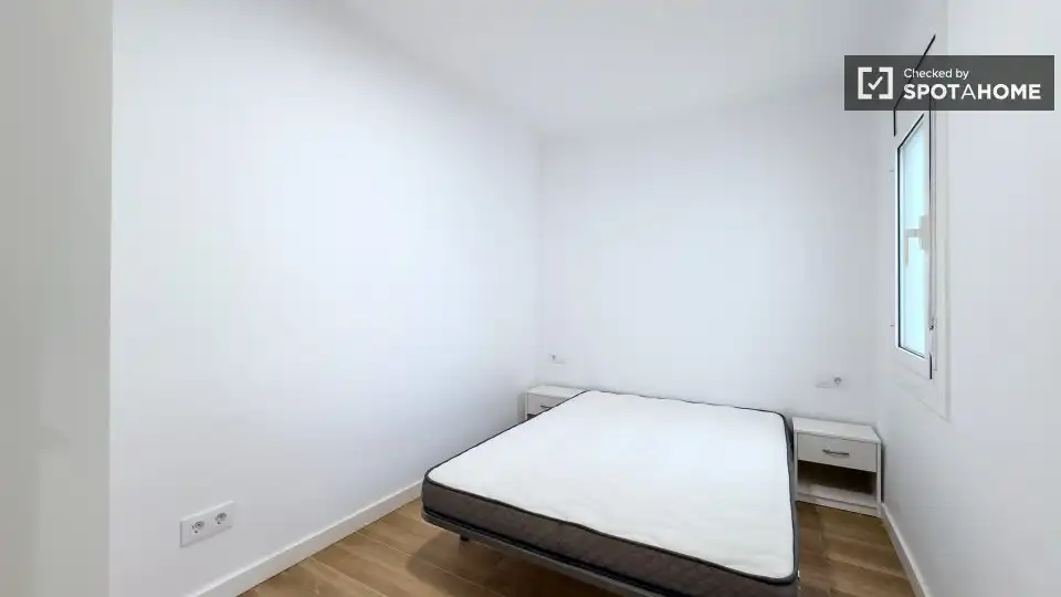 Bedroom of Flat for share in Can Serra - Pubilla Cases