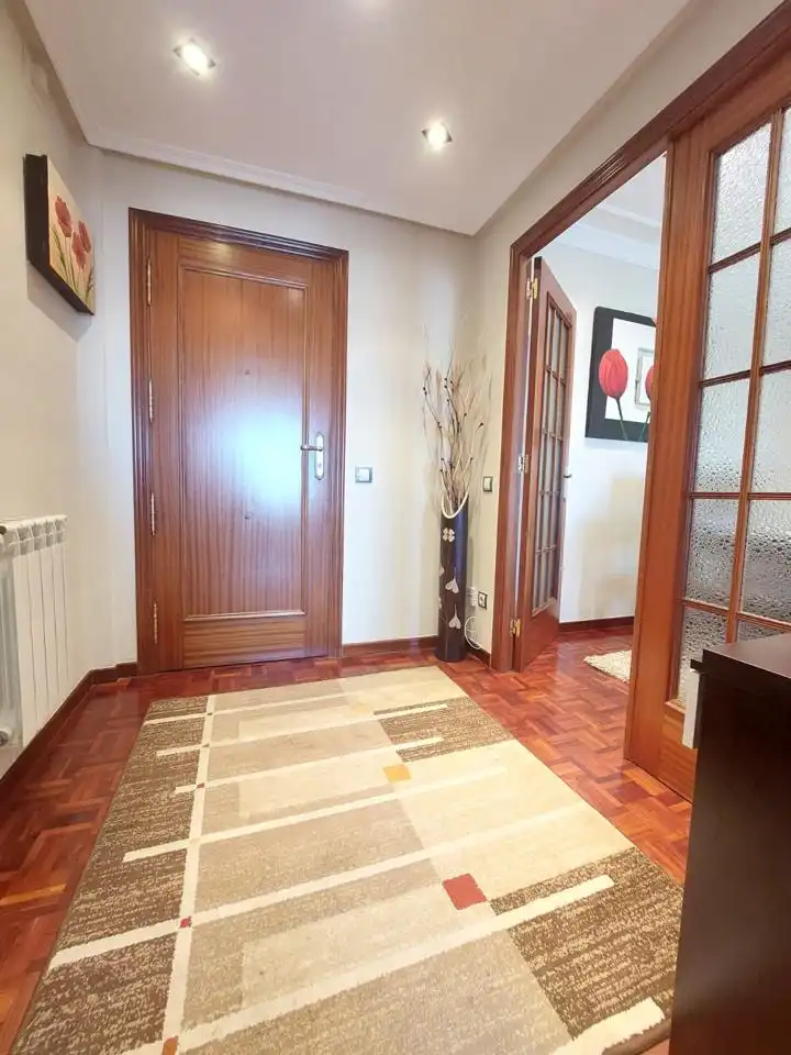 Pis en venda en Gijón  amb Calefacció, Parquet i Moblat
