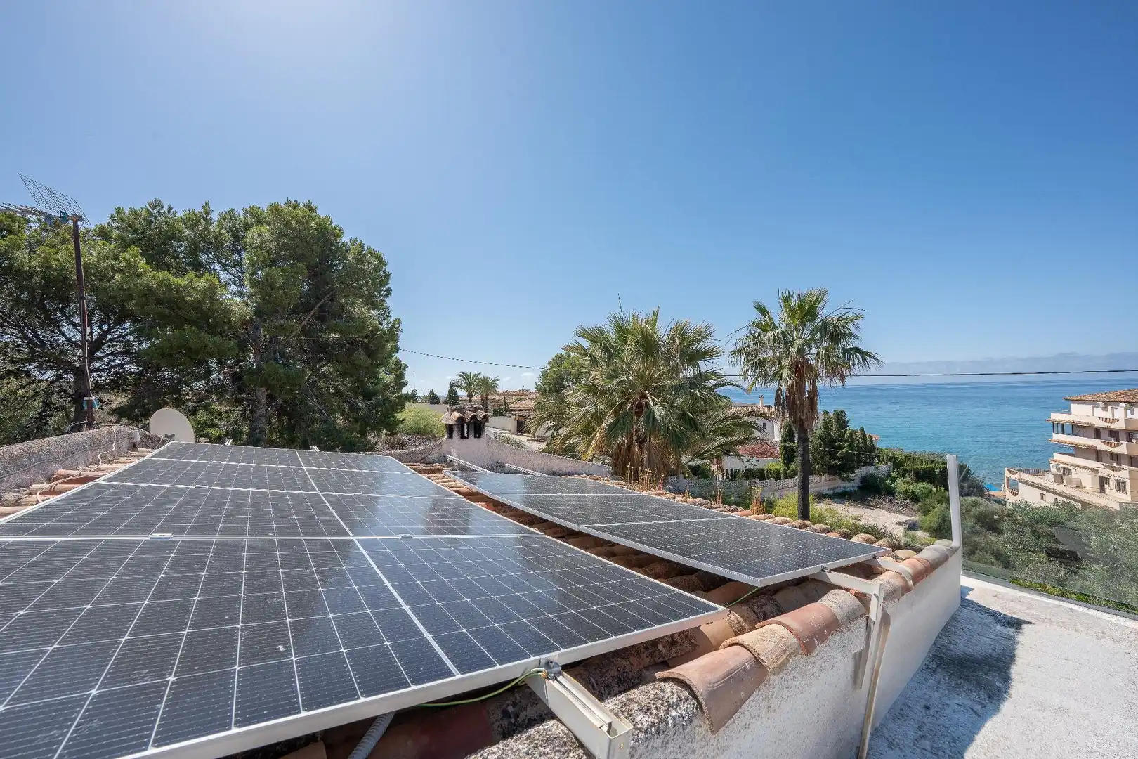 Vista exterior de Casa o chalet en venta en El Campello con Aire acondicionado, Calefacción y Jardín privado