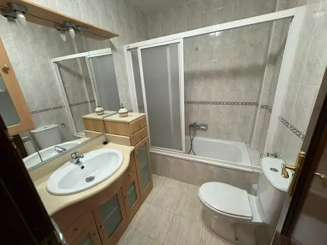 Bathroom of Houses for rent in Granada  with Terrace and Furnished