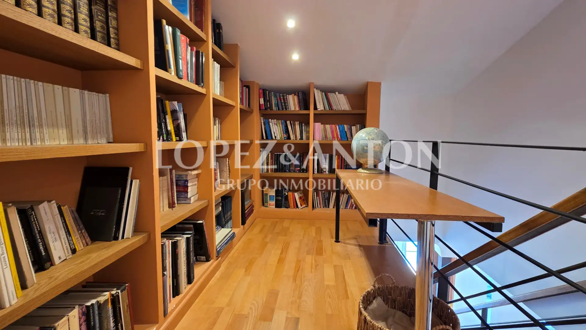 Houses for sale in L'Eliana  with Air Conditioner, Heating and Private garden