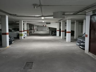 Einzelparkplatz mit Aufzug zum Verkauf in Avenida Monteazahar 1
