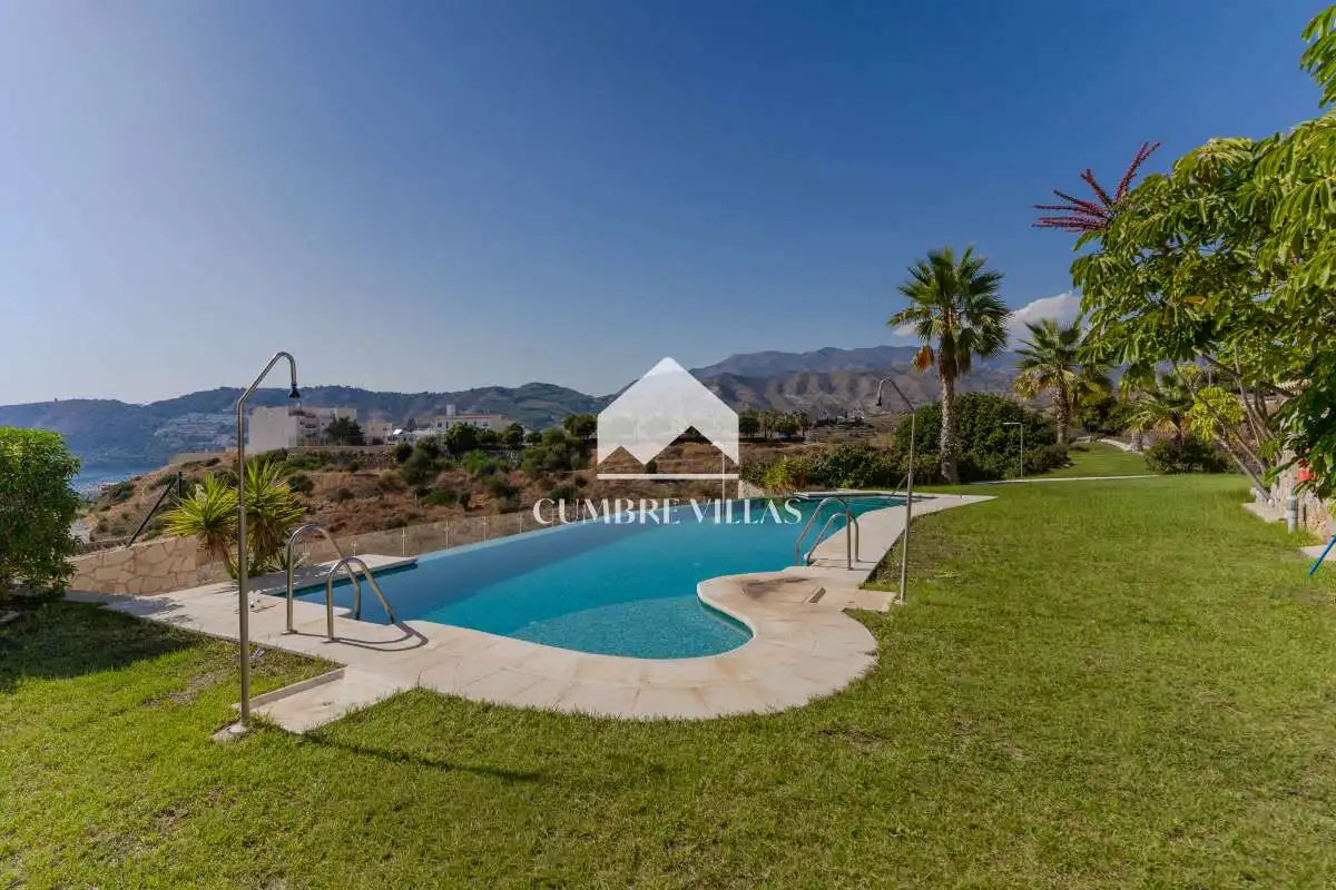 Jardín de Casa adosada en venta en Almuñécar con Terraza, Trastero y Internet