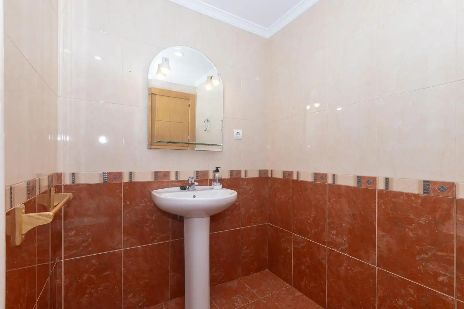 Piso en venta en AYALA, Parque Ayala - Jardín de la Abadía - Huelín