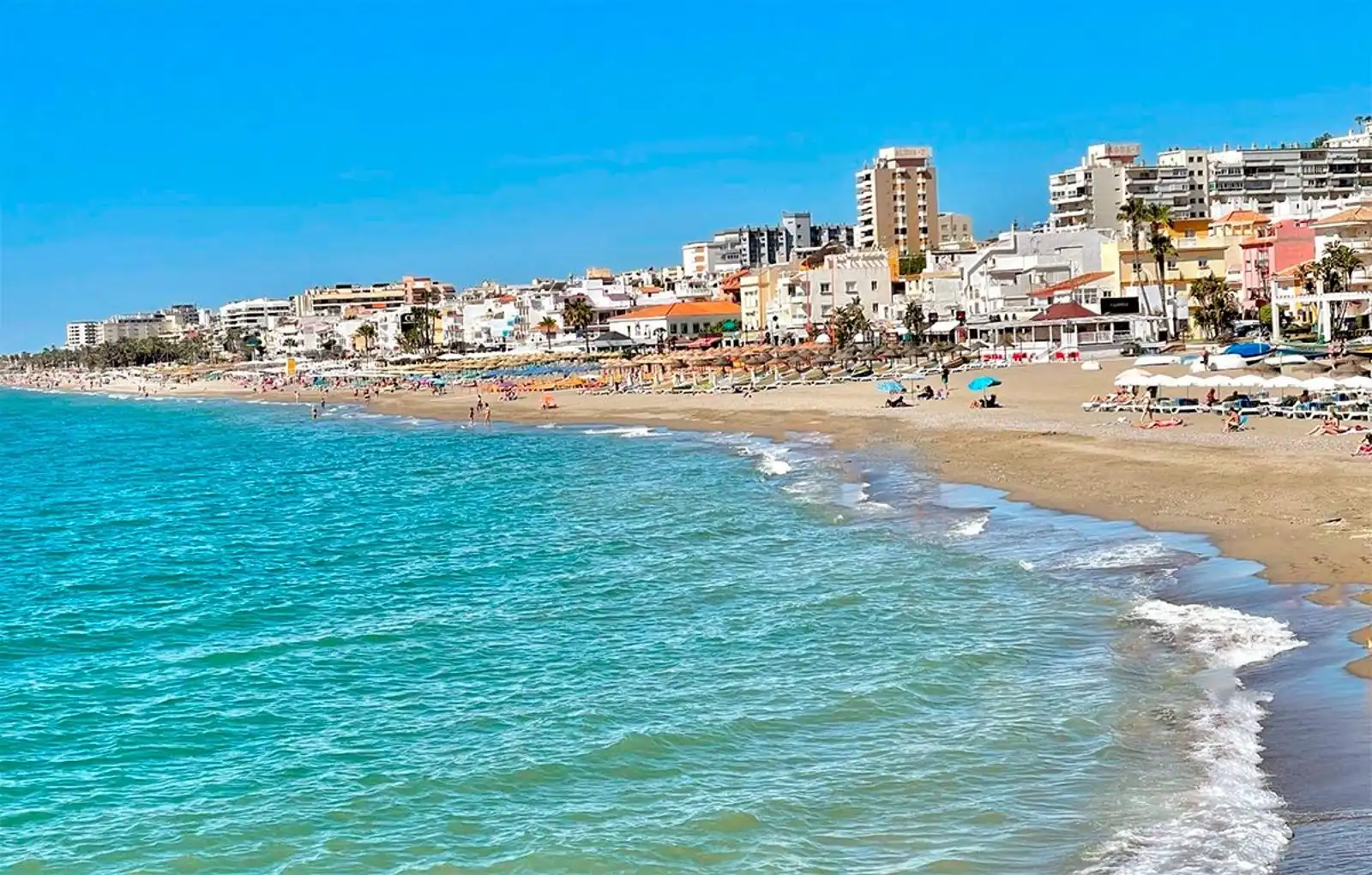 Vista exterior de Dúplex en venda en Torremolinos amb Aire condicionat, Calefacció i Parquet
