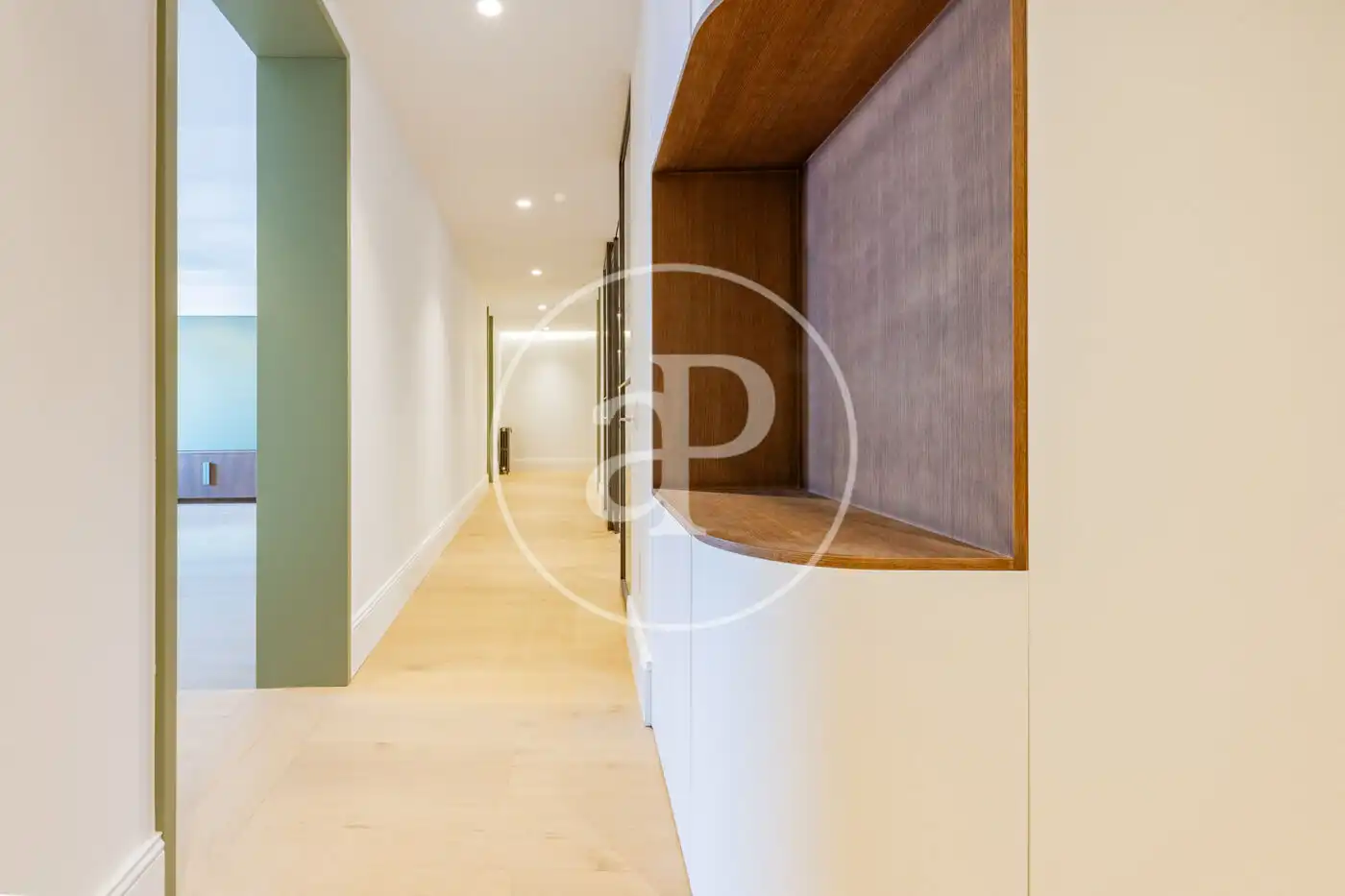 Flat for sale in Madrid  with Air Conditioner, Heating and Balcony