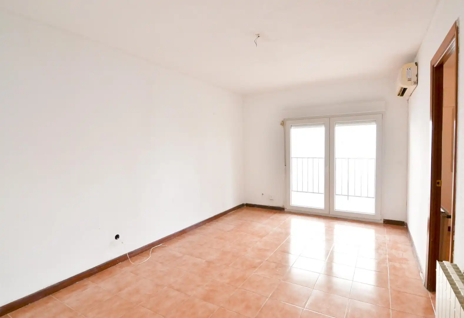 Sala de estar de Piso en venta en Villanueva de la Cañada con Calefacción y Terraza