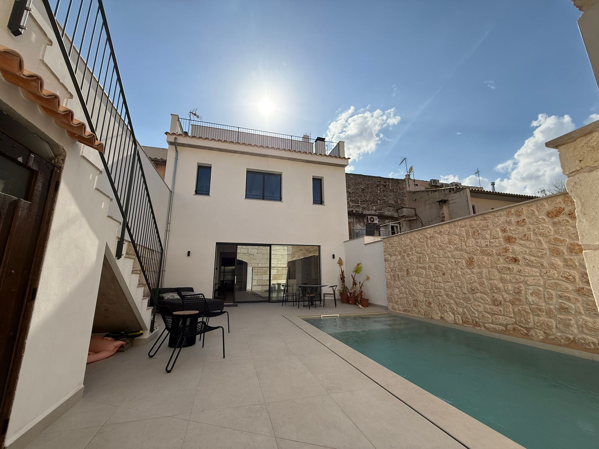 Piscina de Casa adosada de lloguer en Sa Pobla amb Aire condicionat i Piscina