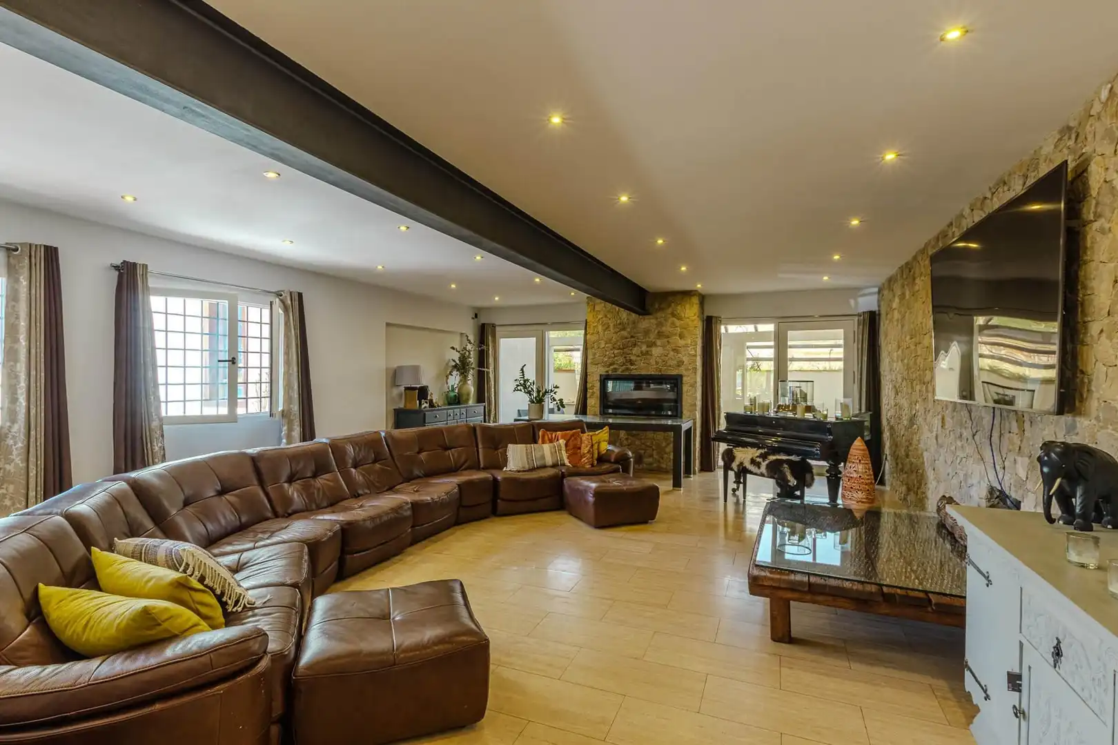 Sala de estar de Finca rústica en venta en Aigües con Calefacción, Jardín privado y Terraza