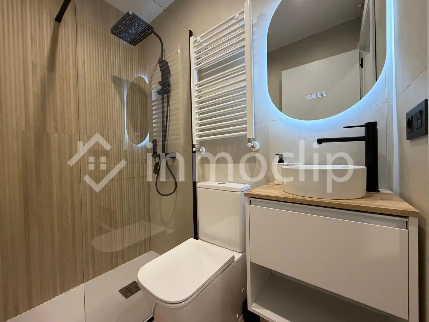 Baño de Piso de alquiler en Salamanca con Calefacción y Amueblado