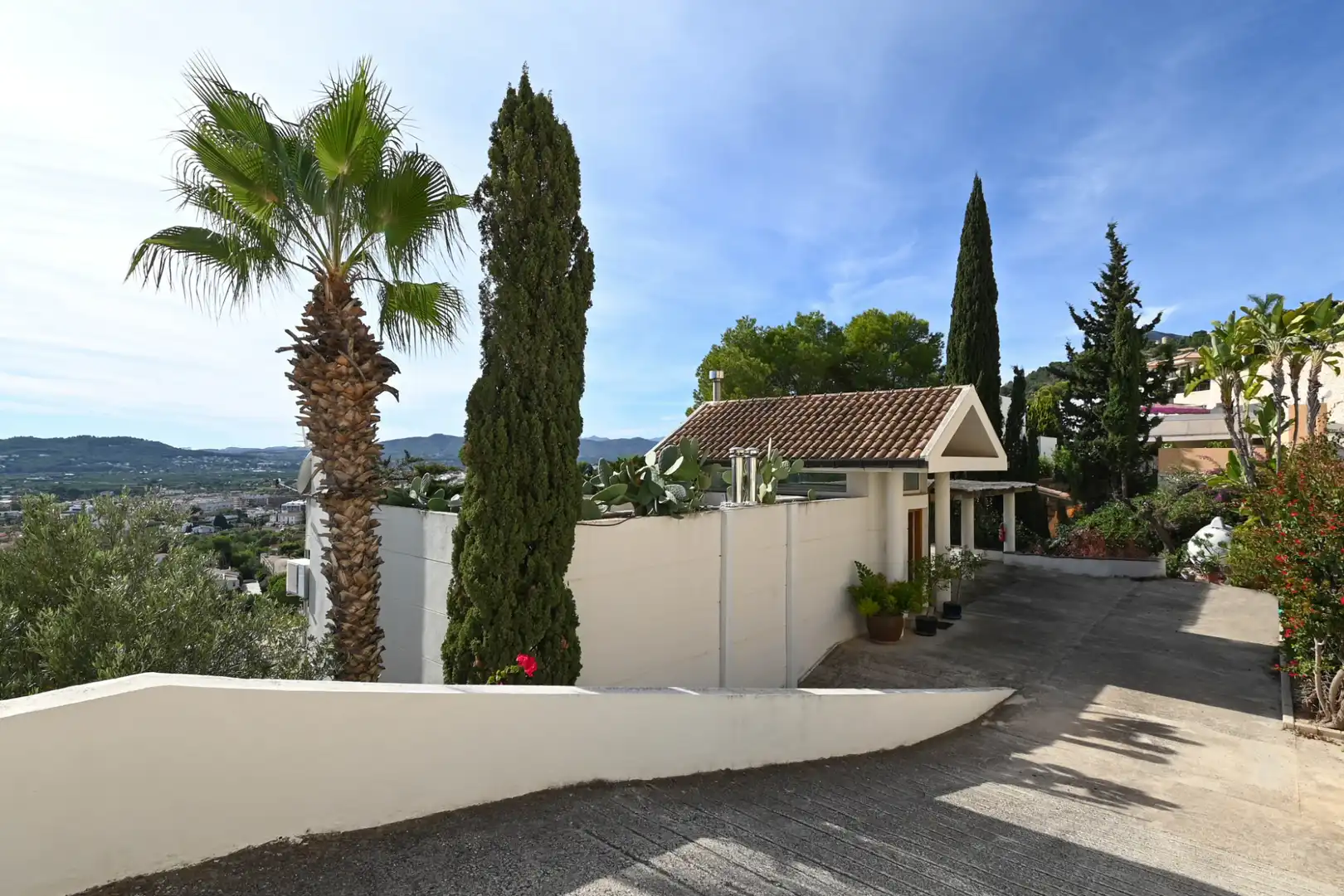 Vista exterior de Casa o xalet en venda en Jávea / Xàbia amb Aire condicionat, Calefacció i Jardí privat