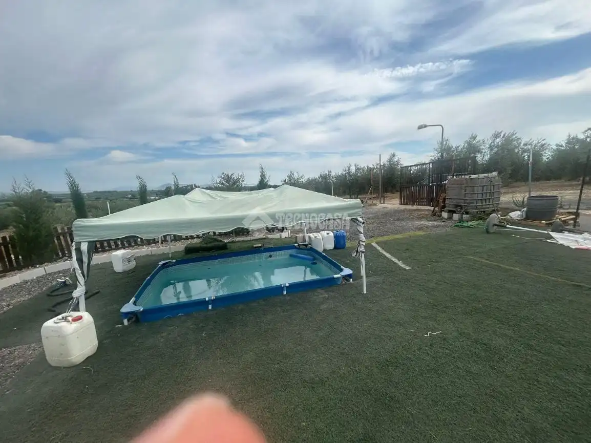 Piscina de Finca rústica en venta en Arahal