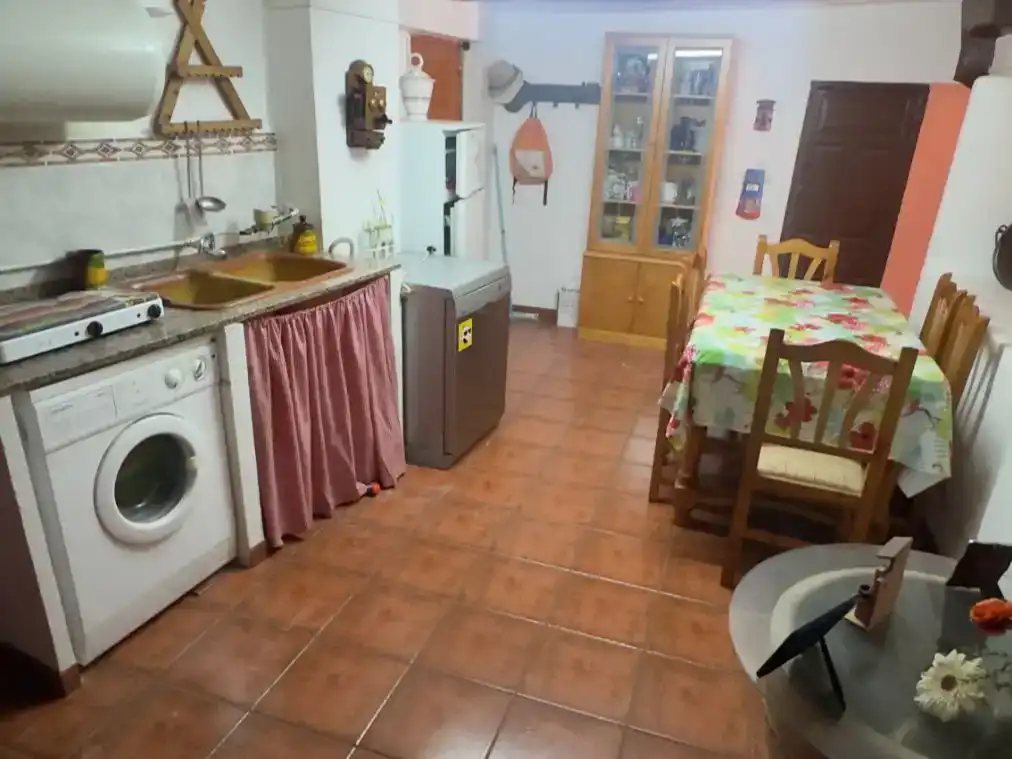 Cuina de Pis en venda en Gea de Albarracín amb Traster i Moblat