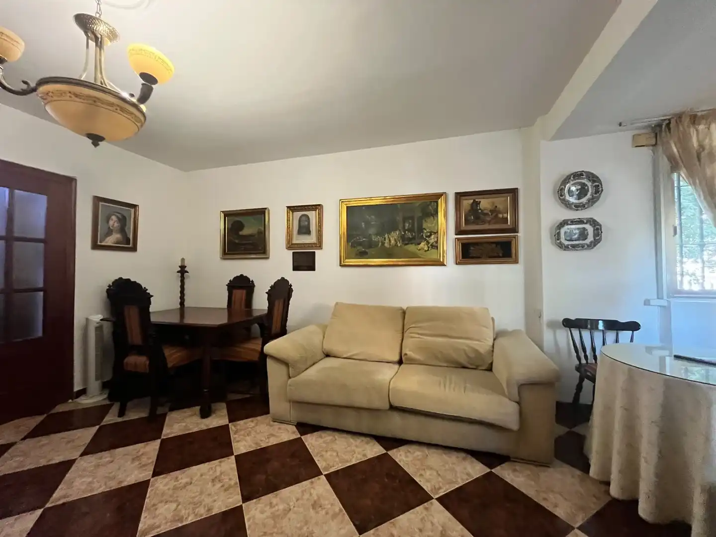 Living room of Flat for rent in Sevilla  with Air Conditioner, Furnished and Washing machine