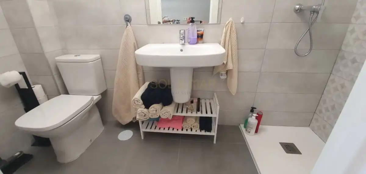 Baño de Apartamento en venta en Mijas con Aire acondicionado, Calefacción y Terraza