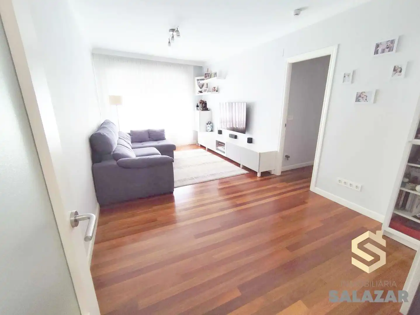Living room of Flat for sale in Bilbao   with Heating, Storage room and Balcony