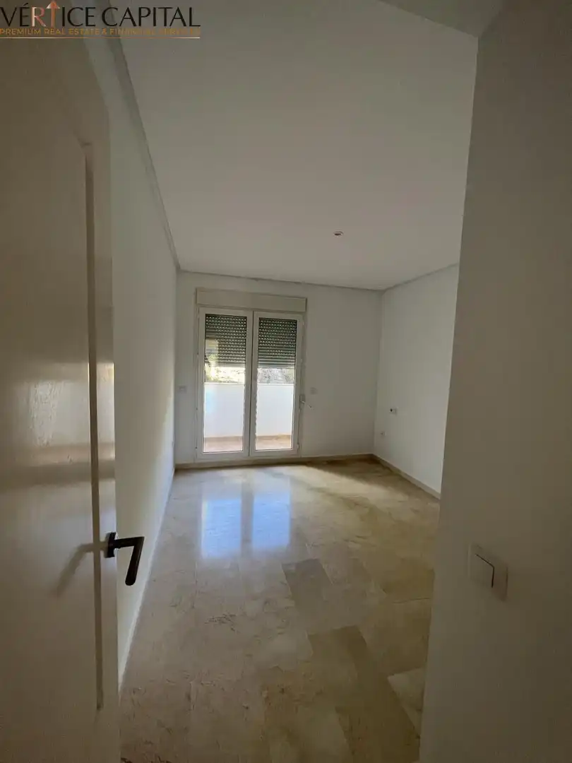 Habitación de Piso en venta en Benalmádena con Aire acondicionado, Terraza y Alarma