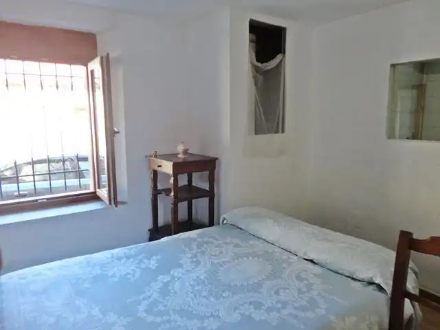 Habitación de Casa o chalet en venta en Huerta de Arriba con Calefacción, Trastero y Amueblado