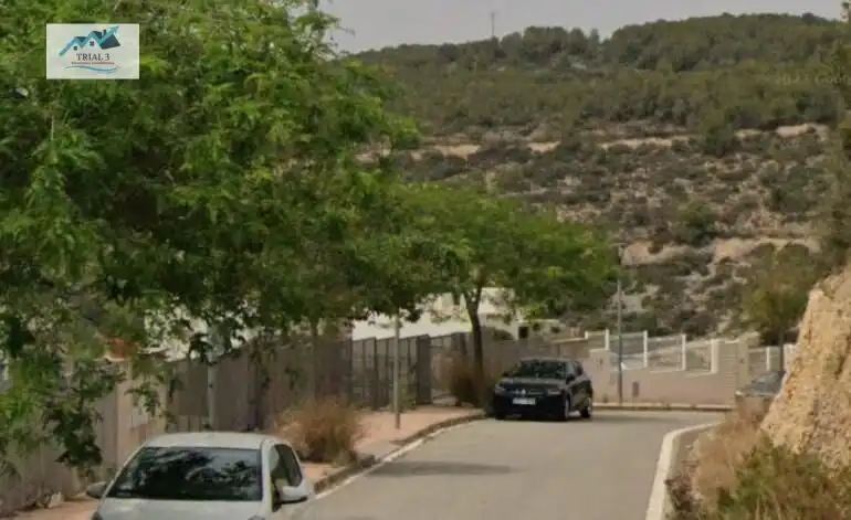 Detached house with terrace for sale in TURO, DEL