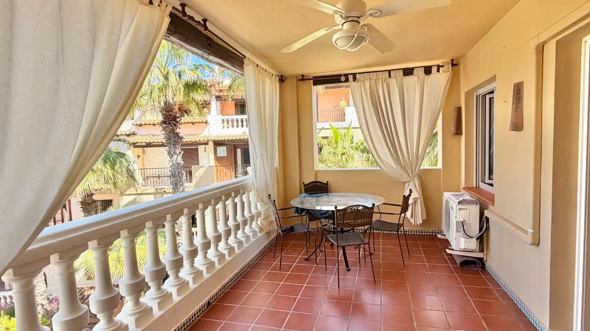 Terraza de Apartamento en venta en Torrevieja con Aire acondicionado, Terraza y Amueblado