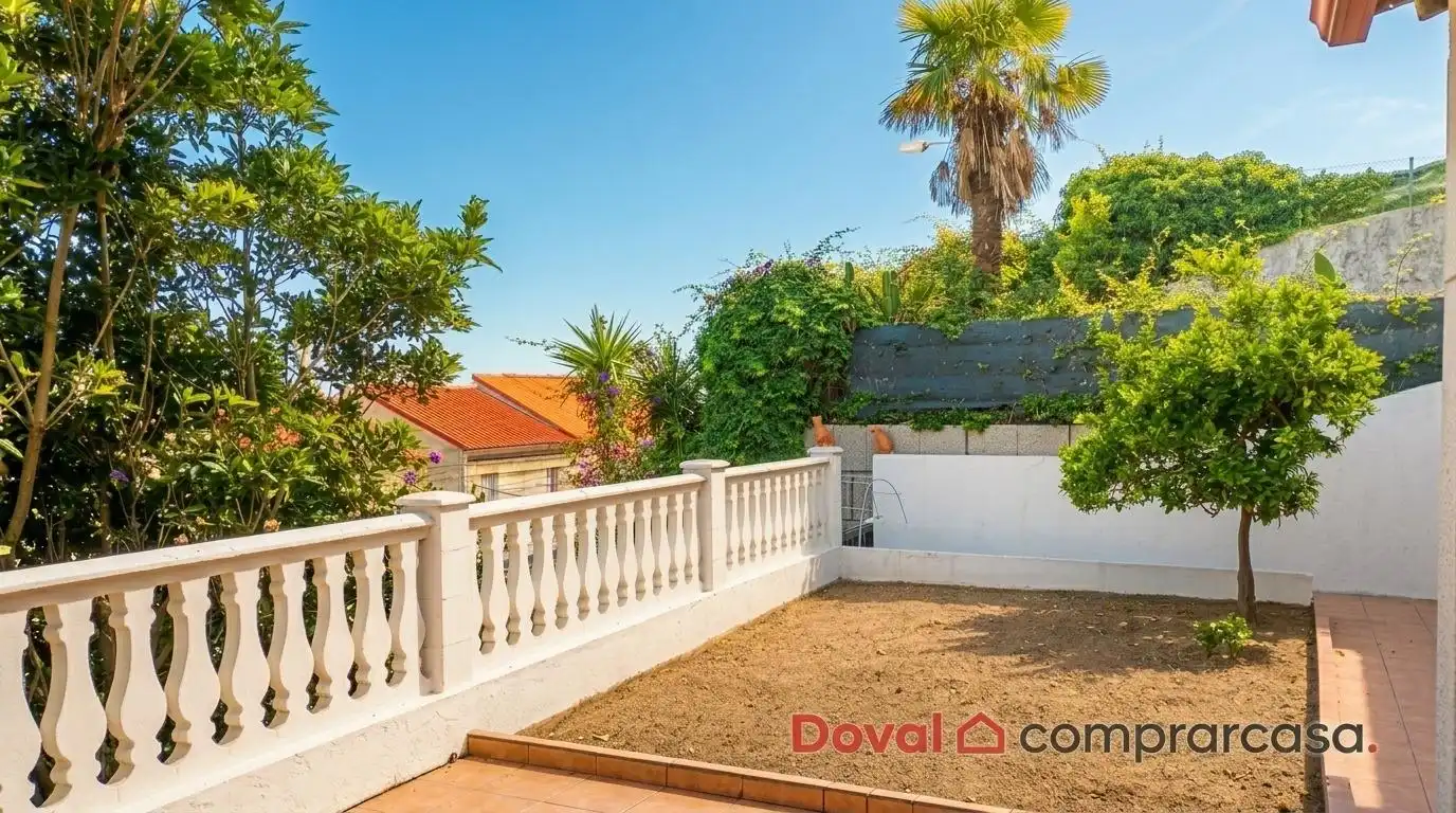Exterior view of Houses for sale in Vigo   with Heating, Private garden and Parquet flooring