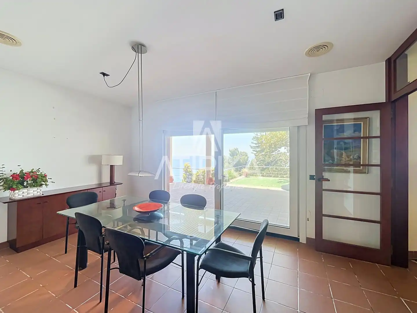 Menjador de Casa o xalet en venda en Blanes amb Terrassa, Piscina i Forn