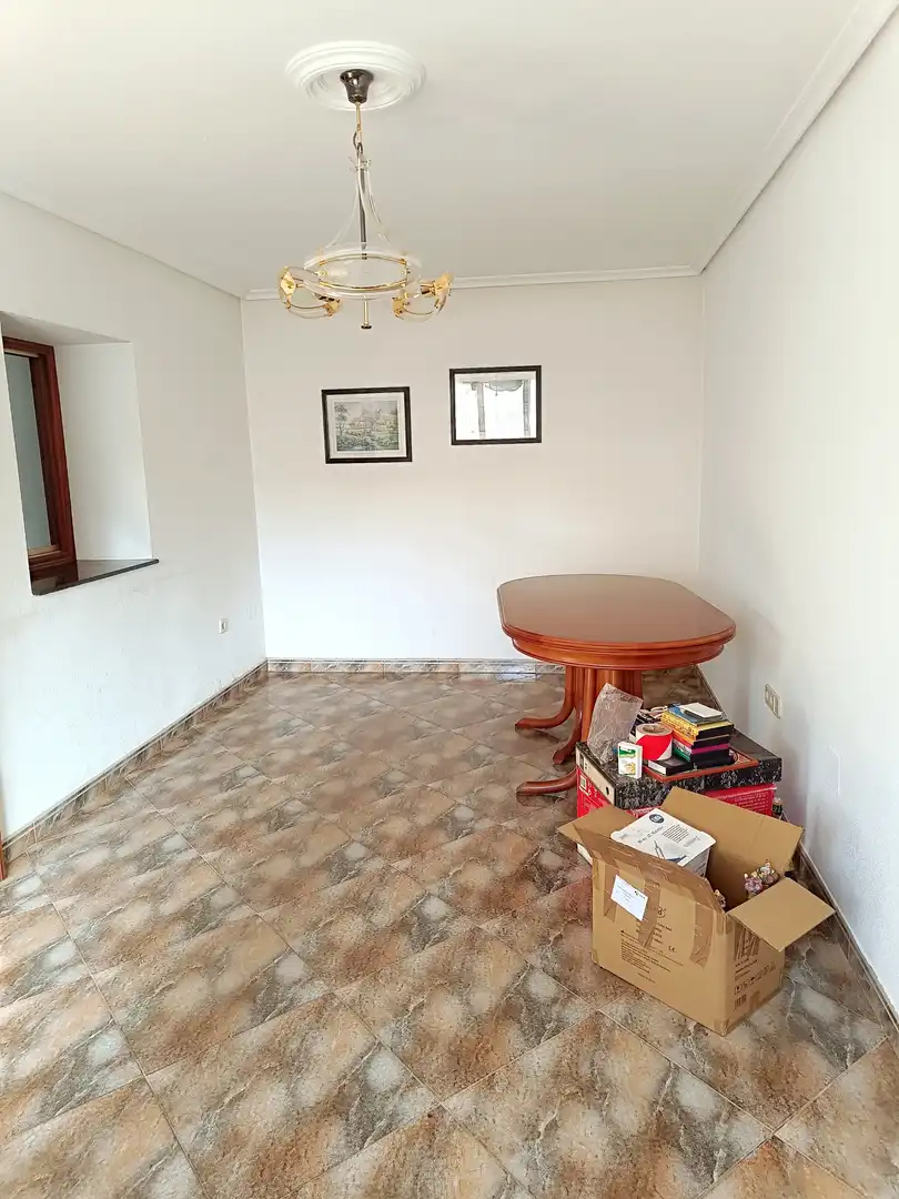 Casa o xalet en venda en Barruelo de Santullán amb Calefacció, Parquet i Terrassa