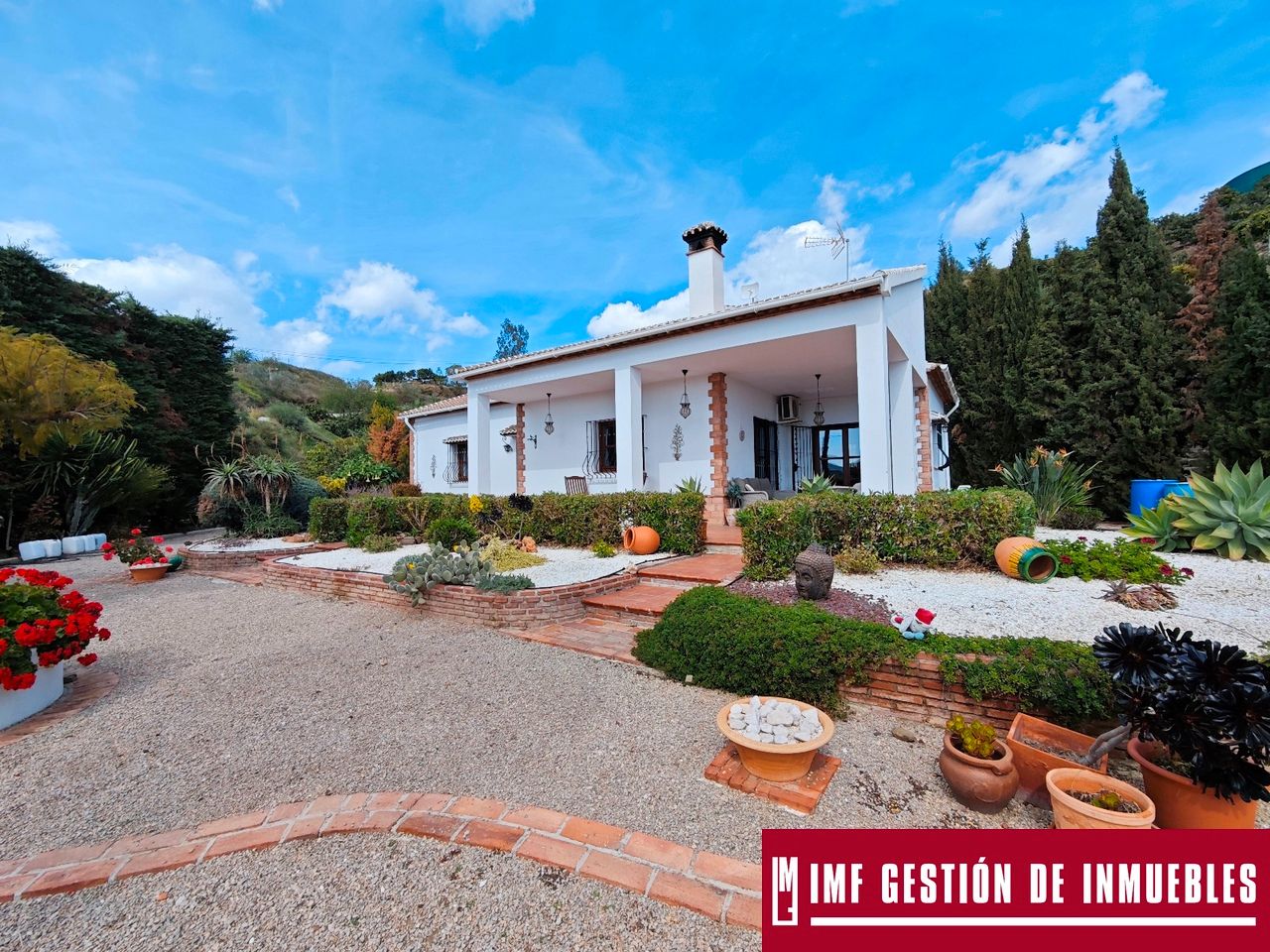 Jardí de Casa o xalet en venda en Benamargosa amb Terrassa