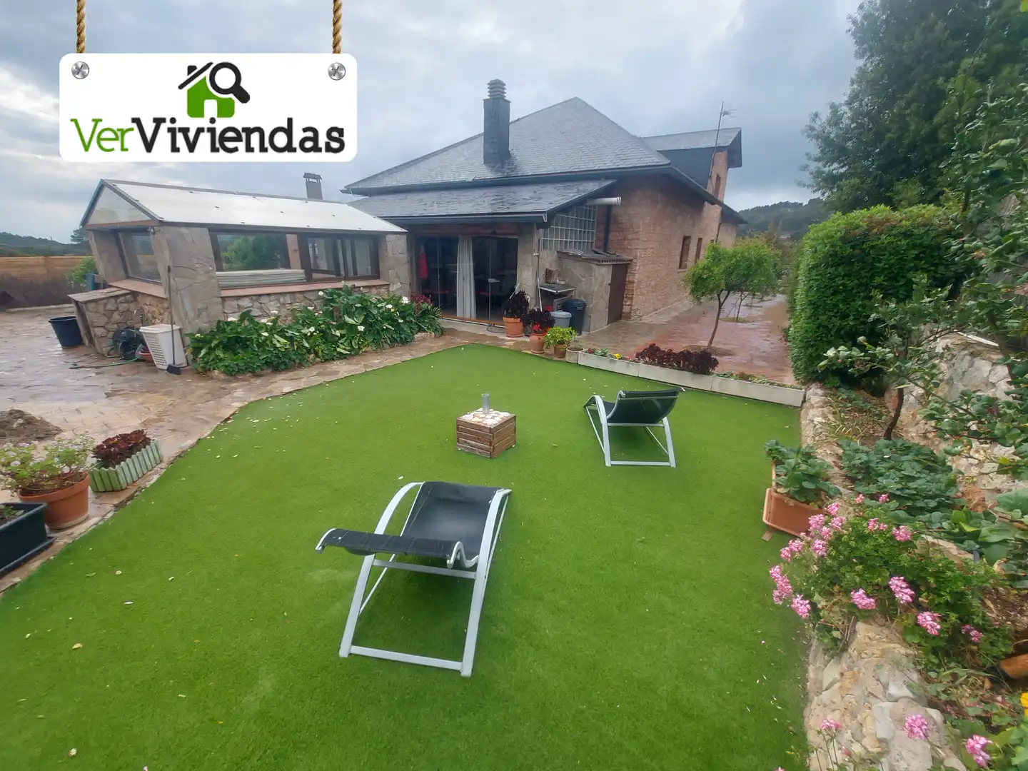 Jardí de Casa o xalet en venda en Vallirana amb Aire condicionat, Calefacció i Jardí privat