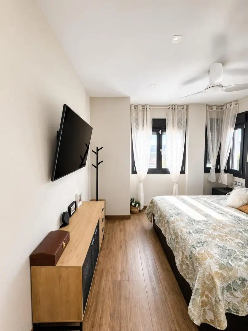 Habitación de Casa o chalet en venta en Málaga con Aire acondicionado, Calefacción y Jardín privado