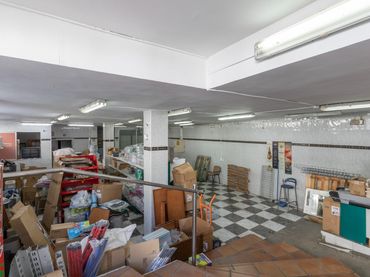 Local comercial en venta en Calle Calle Ganivet 48