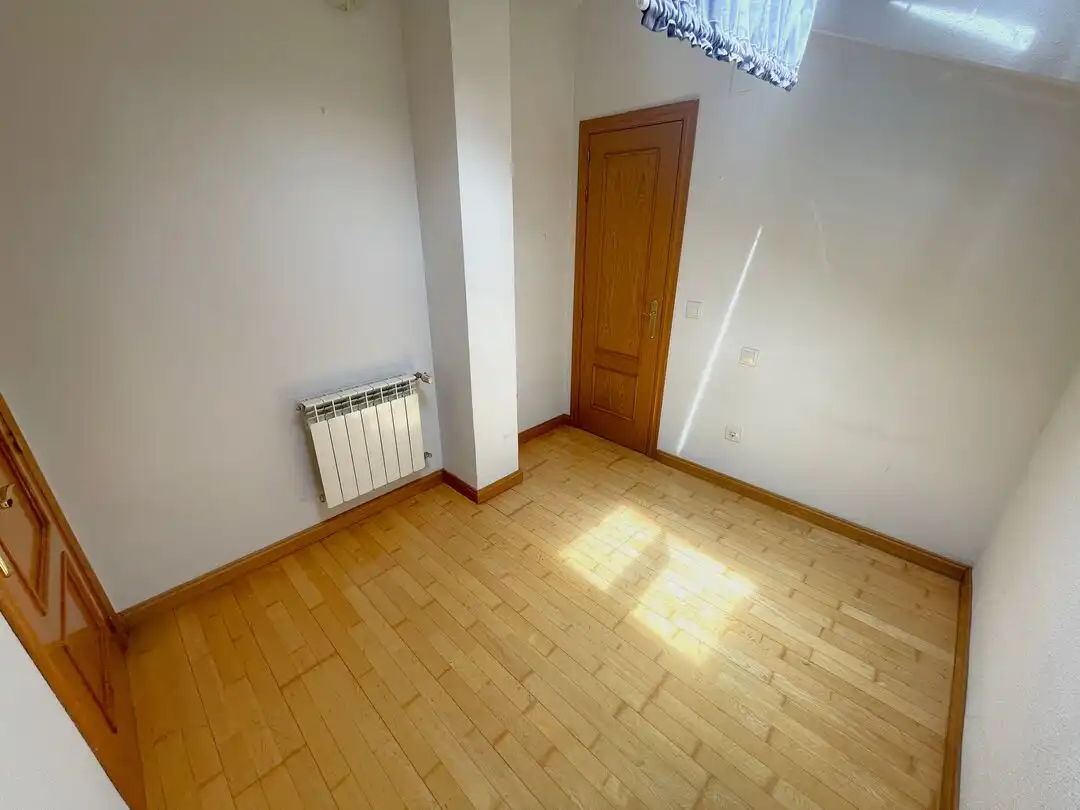 Bedroom of Duplexes for sale in Toledo  with Heating and Swimming Pool