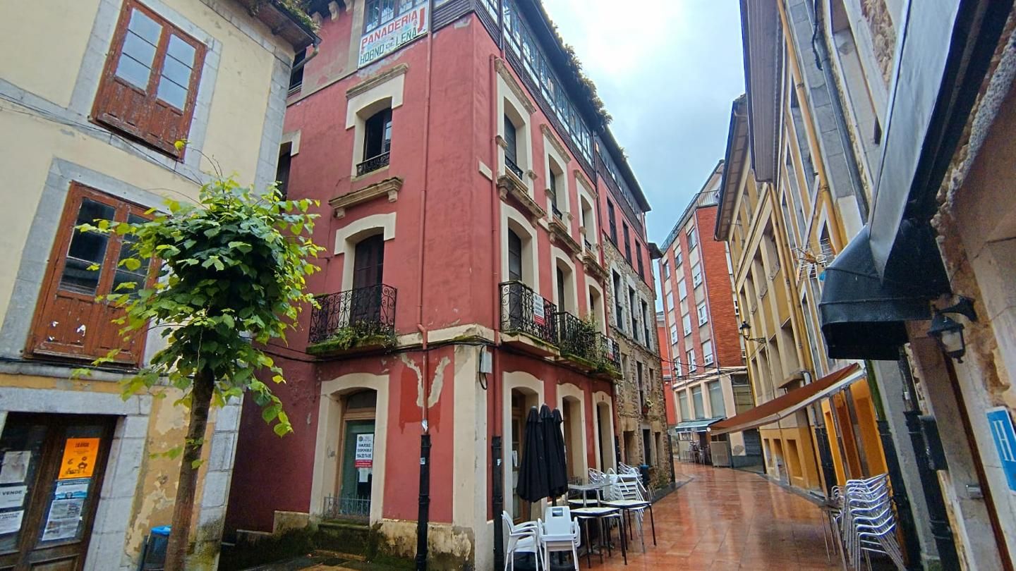 Edifici en venda a El Quesu, 3, Piloña