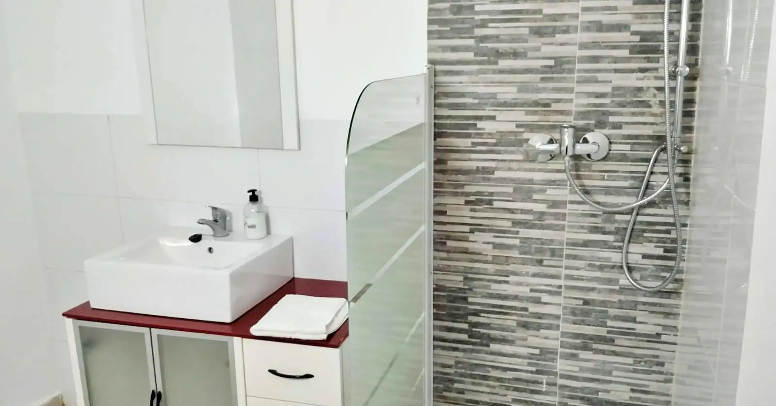 Baño de Casa o chalet en venta en Alcalá del Júcar con Aire acondicionado, Jardín privado y Terraza