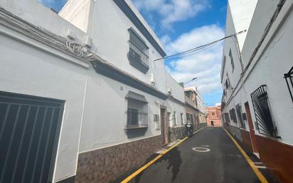 Exterior view of House or chalet for sale in Chiclana de la Frontera  with Air Conditioner, Terrace and Storage room