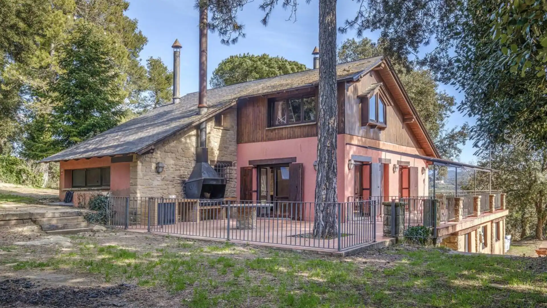 Exterior view of Houses for sale in Sant Quirze Safaja  with Heating, Private garden and Swimming Pool