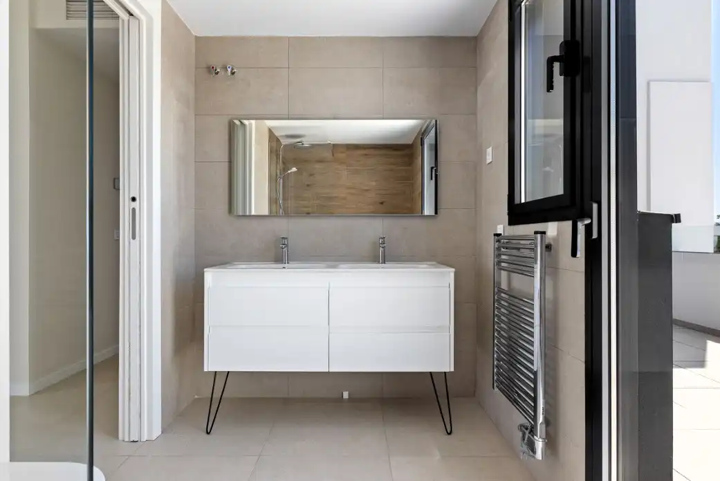 Baño de Ático en venta en Torremolinos con Aire acondicionado, Terraza y Trastero