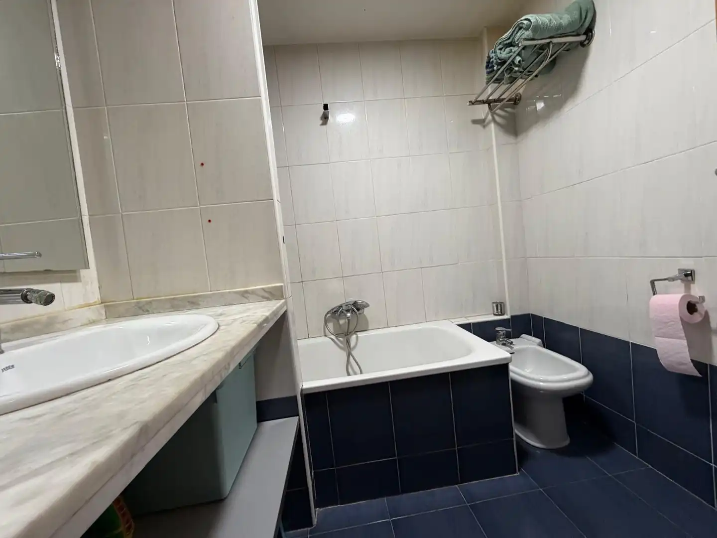 Badezimmer von Wohnung zum Verkauf in Benetússer mit Klimaanlage, Abstellraum und Balkon