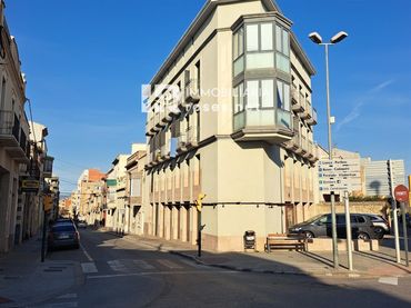 Locale commerciale in vendita a Tapis