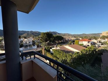 Apartamento con piscina en alquiler en Els Terrers
