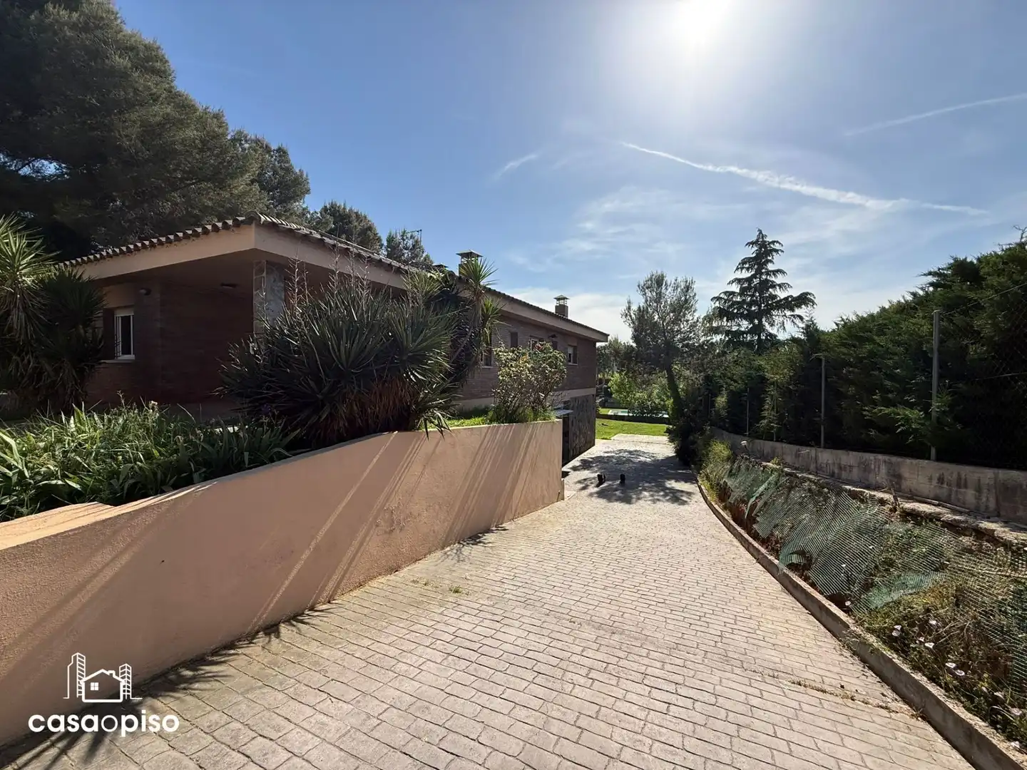 Vista exterior de Casa o chalet en venta en Sabadell con Aire acondicionado, Calefacción y Jardín privado