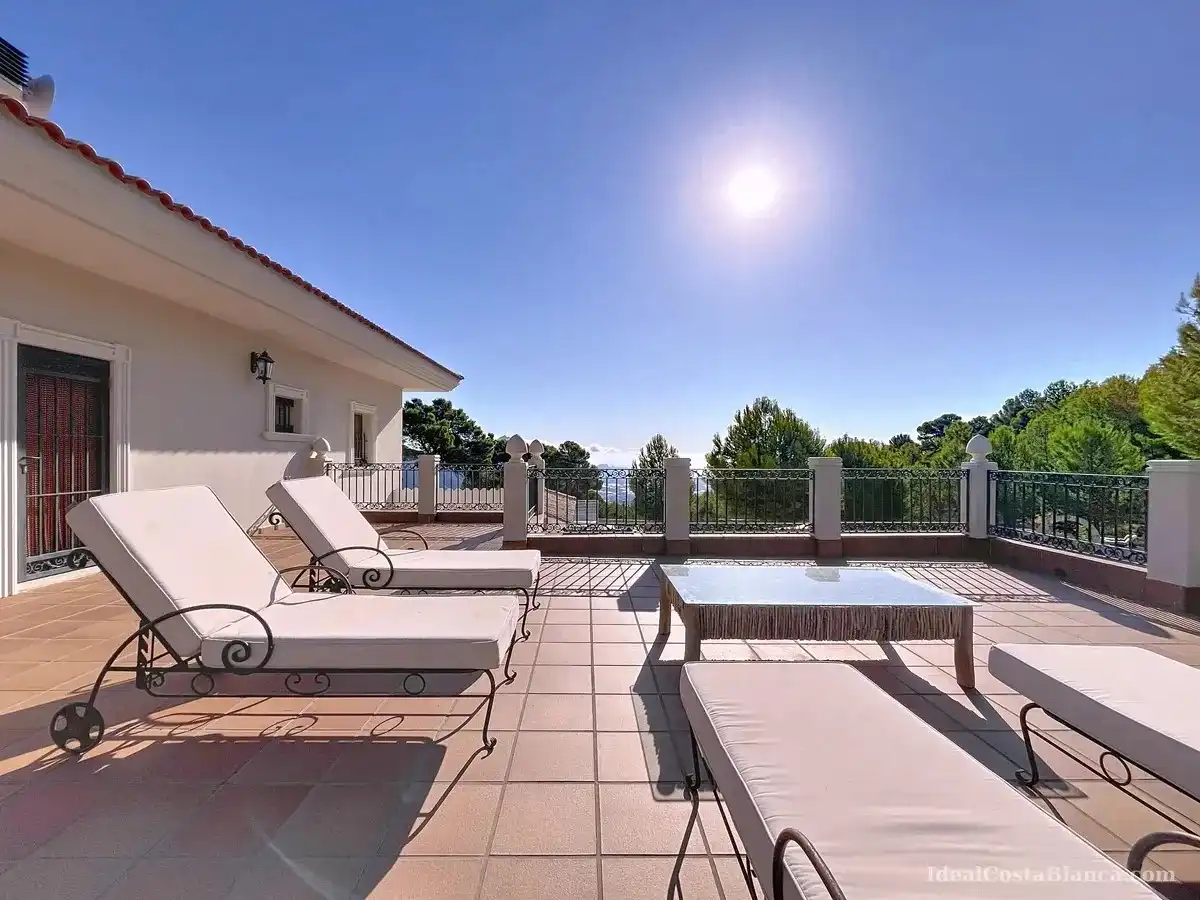 Detached house with balcony for sale in El Castell de Guadalest, imagen 33