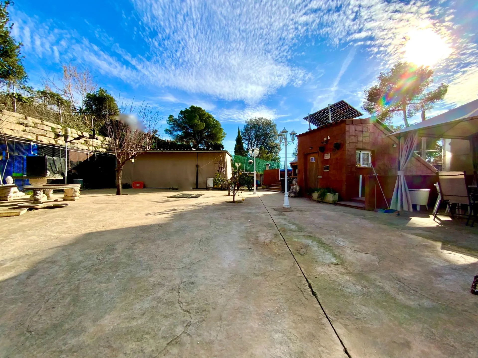 Vista exterior de Casa o xalet en venda en Rubí amb Aire condicionat, Jardí privat i Terrassa