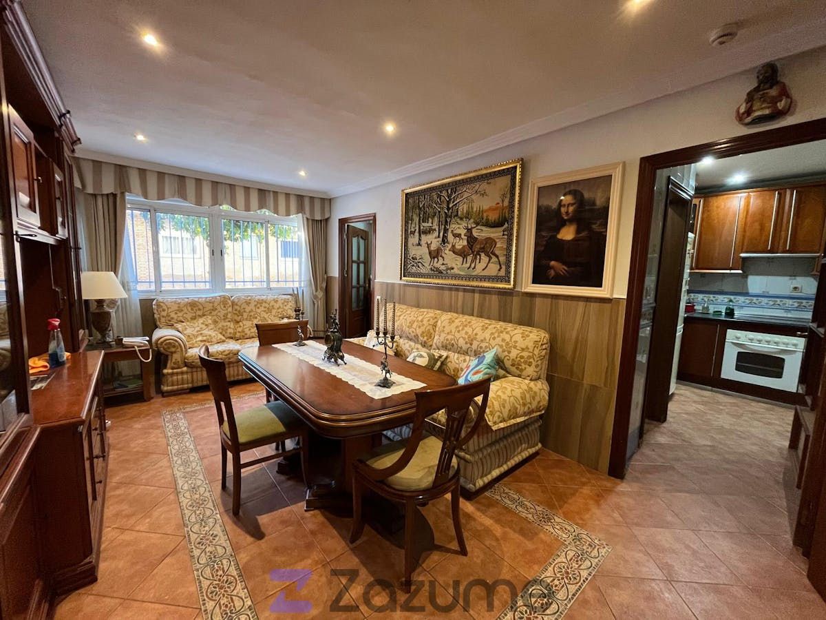 Comedor de Piso de alquiler en Bailén con Aire acondicionado, Amueblado y Lavadora