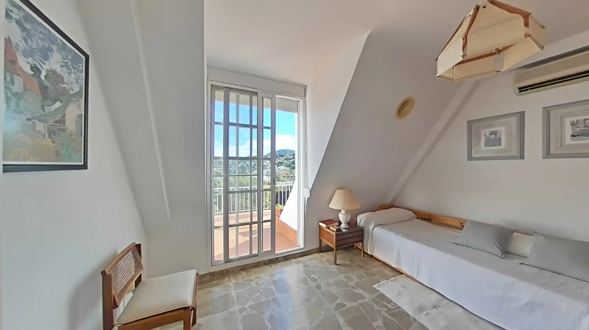 Dormitori de Casa o xalet en venda en Alhaurín de la Torre amb Aire condicionat, Calefacció i Jardí privat