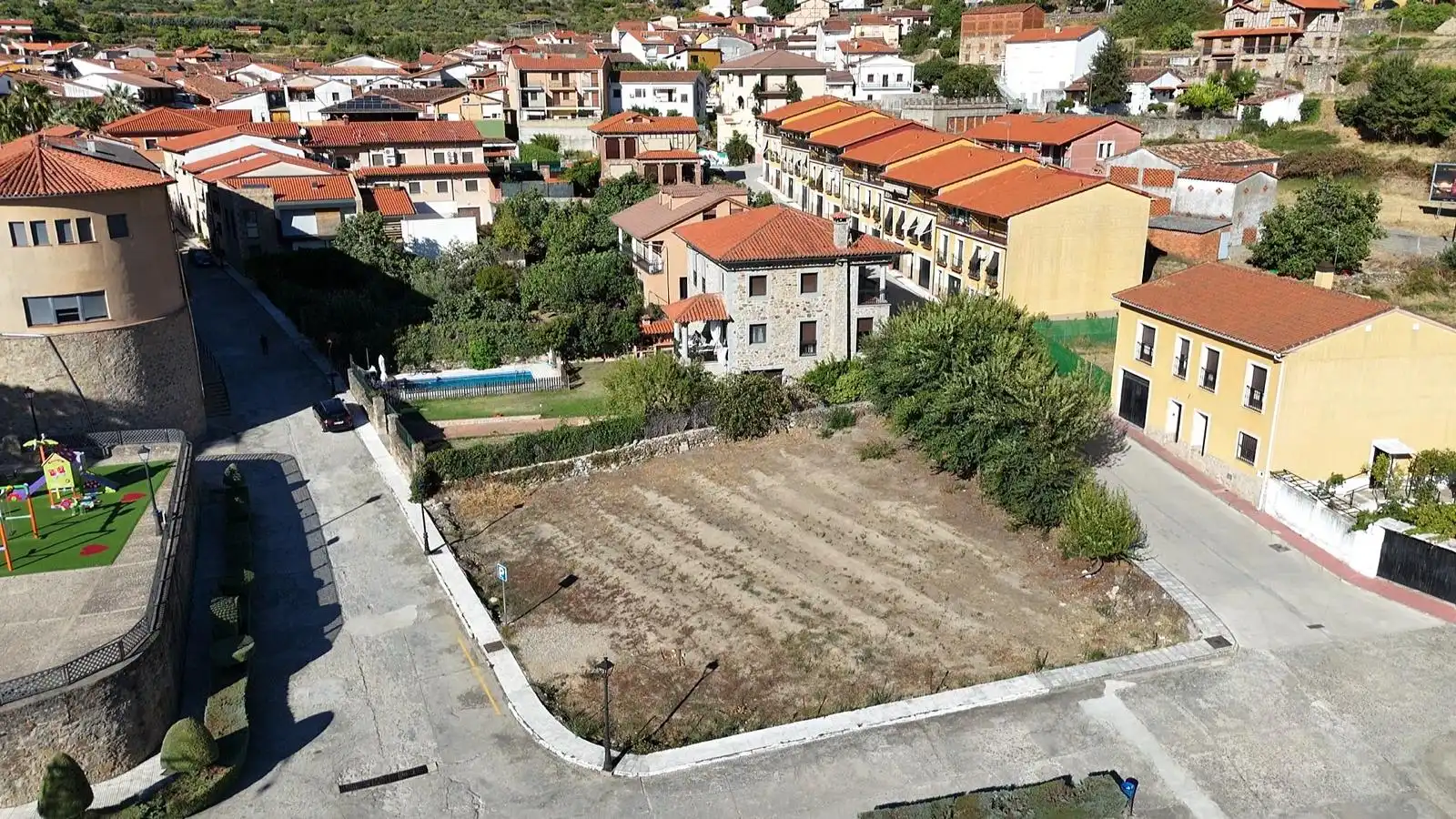 Residential zum Verkauf in Pasarón de la Vera