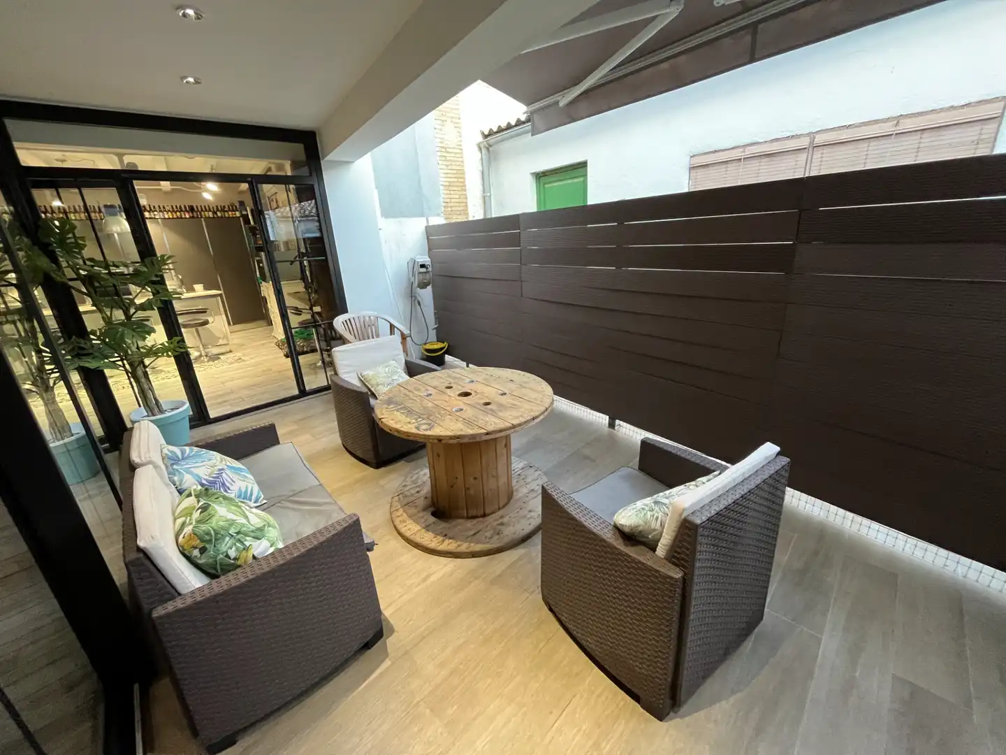 Terraza de Casa adosada en venta en Manlleu con Calefacción, Jardín privado y Parquet