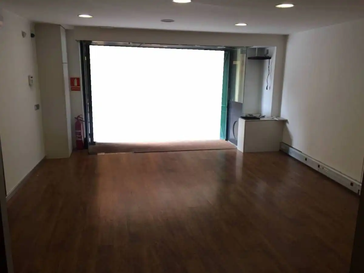 Business premises to rent in Sallent, imagen 2