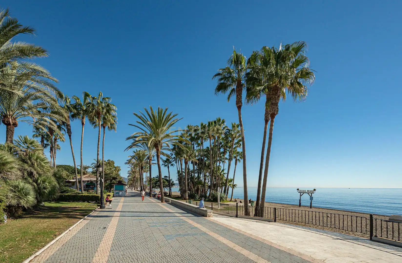 Vista exterior de Apartamento en venta en Marbella con Aire acondicionado, Jardín privado y Trastero