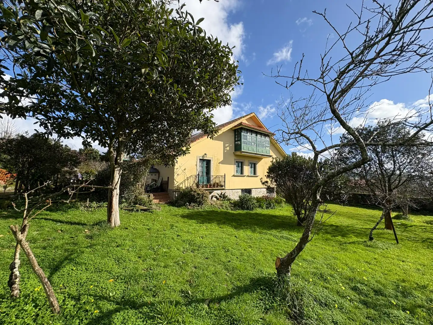 Vista exterior de Casa o chalet en venta en Narón con Calefacción, Jardín privado y Parquet